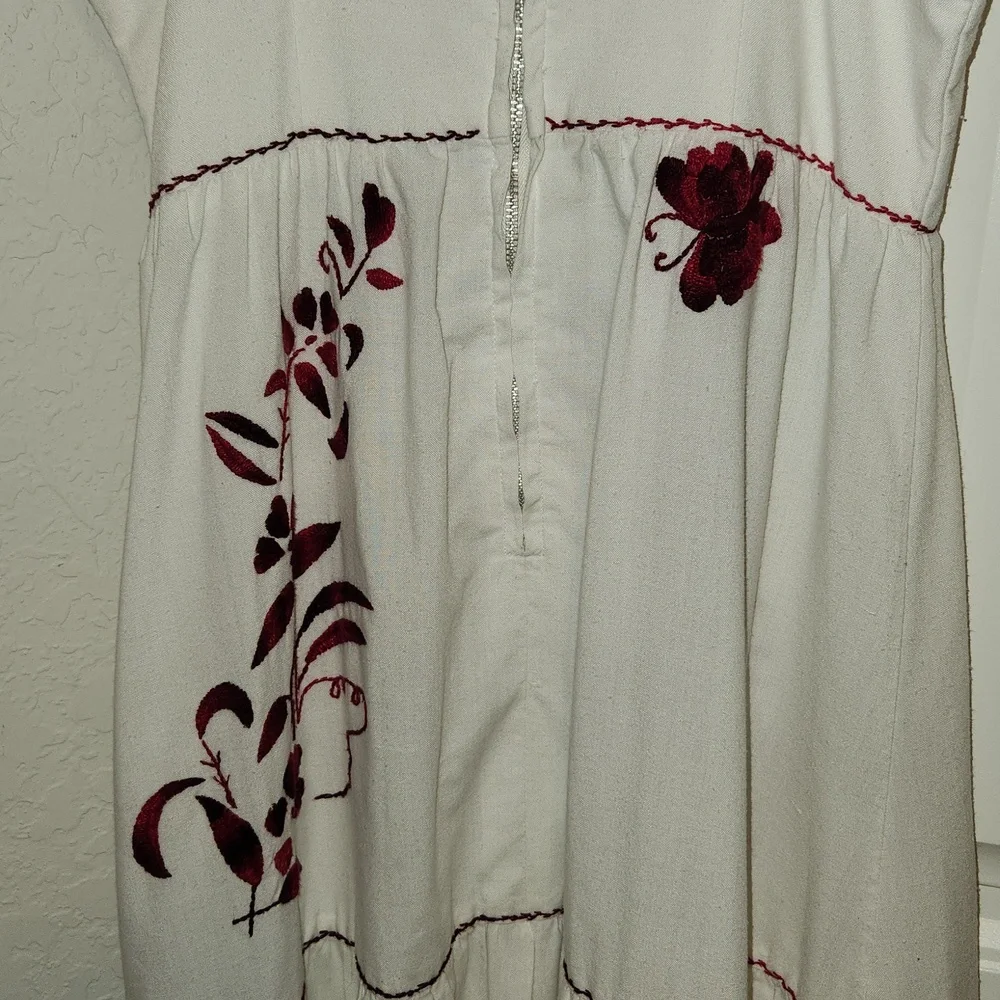 Maxi dress hand embroidered - Picture 5 of 7